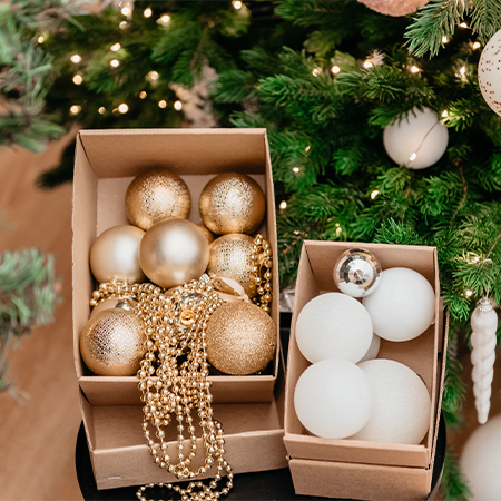 How To Implement Christmas Spirit On Your Packages? 