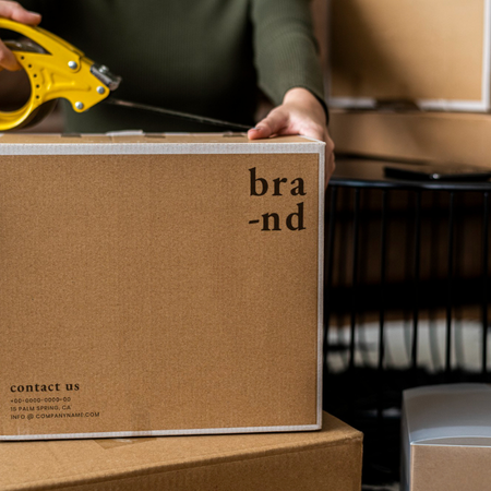 First Impressions in E-Commerce Packaging: The Physical Touchpoint of Digital Commerce
