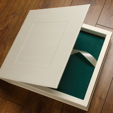 Book Box as a Functional and Decorative Packaging Solution