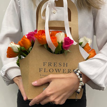 Minimal Lüks mü, Tropikal Parıltı mı? Yazın Ambalaj Trendlerinde Öne Çıkan Estetikler