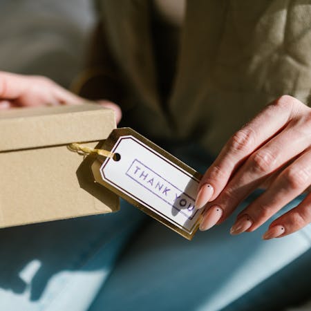 Kişiselleştirilmiş Bir Deneyim Olarak Ambalaj: Tüketiciyi Değerli Hissettirmenin Yolları