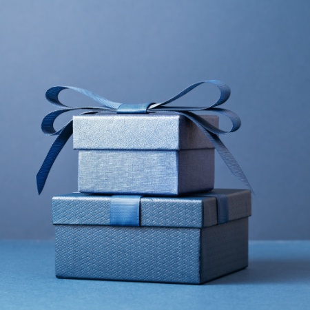 The Crystal Effect in Packaging: The Allure of Light-Reflecting Materials