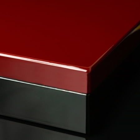 The Crystal Effect in Packaging: The Allure of Light-Reflecting Materials